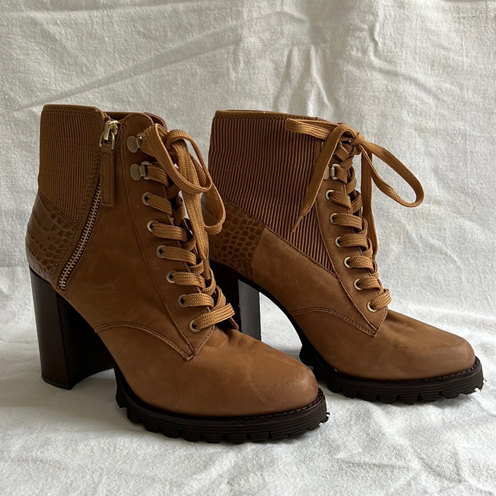Gibson Latimer High Heeled Leather Boots